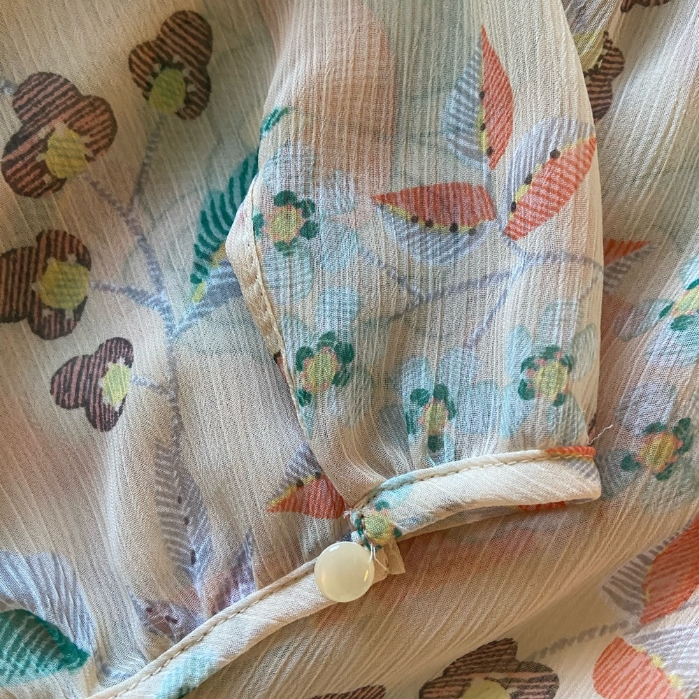 Summer blouse - Picture 3 of 4